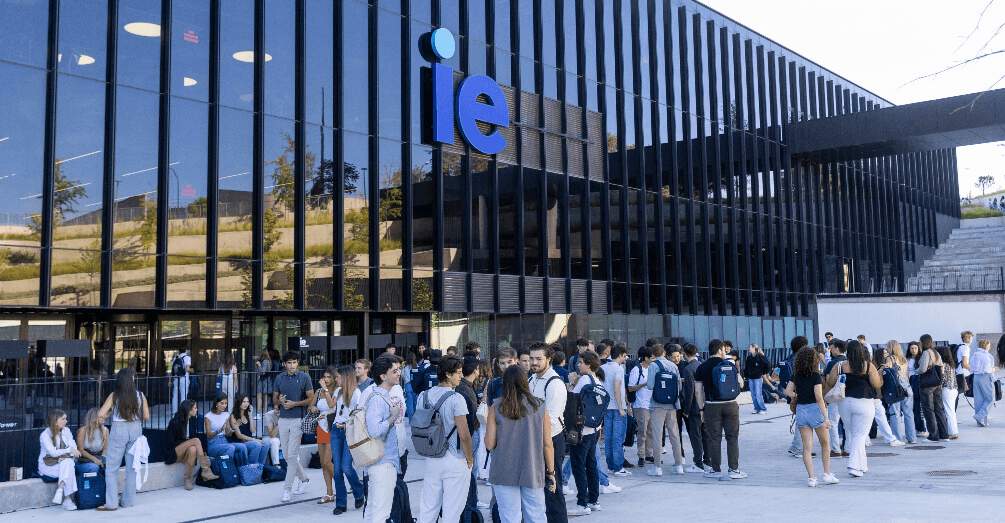 IE University