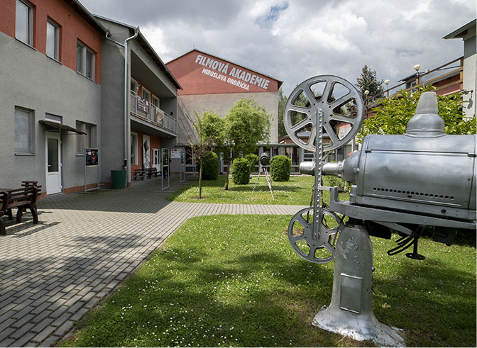 Famo: The Film Academy of Miroslav Ondricek in Pisek